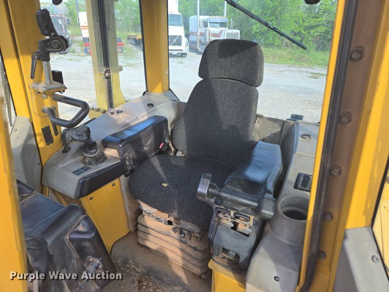 image for item DP6334 2006 Caterpillar D5N LGP dozer