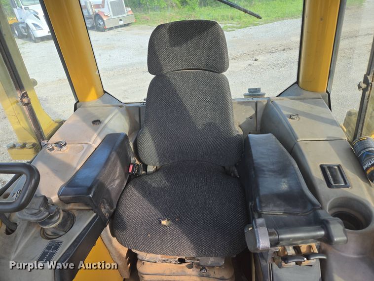 image for item DP6334 2006 Caterpillar D5N LGP dozer