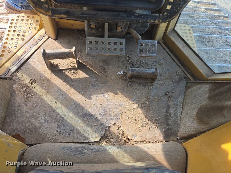 image for item DP6334 2006 Caterpillar D5N LGP dozer