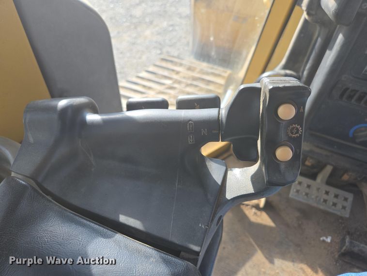 image for item DP6334 2006 Caterpillar D5N LGP dozer