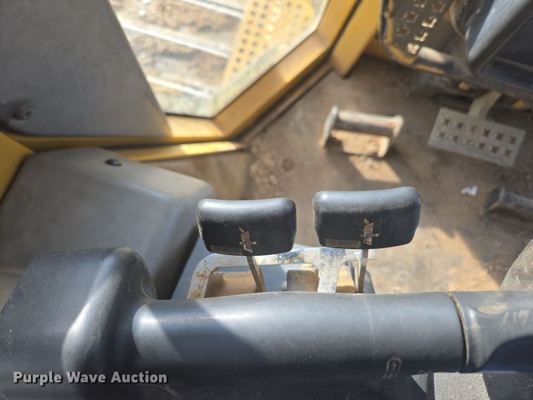 image for item DP6334 2006 Caterpillar D5N LGP dozer