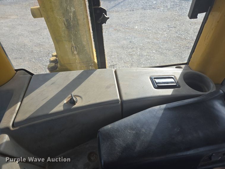image for item DP6334 2006 Caterpillar D5N LGP dozer