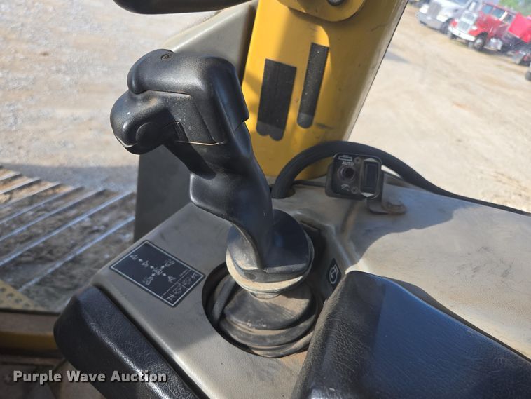 image for item DP6334 2006 Caterpillar D5N LGP dozer