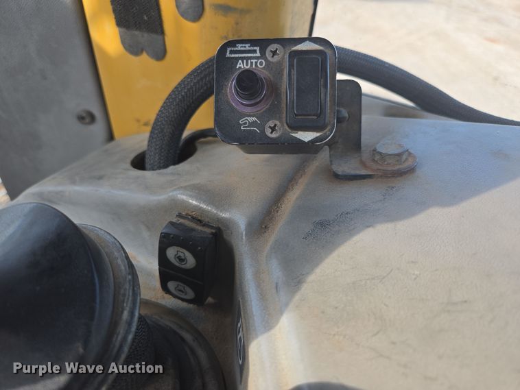 image for item DP6334 2006 Caterpillar D5N LGP dozer