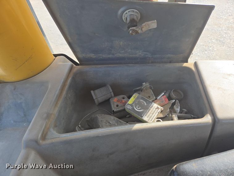 image for item DP6334 2006 Caterpillar D5N LGP dozer