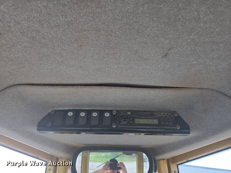 image for item DP6334 2006 Caterpillar D5N LGP dozer