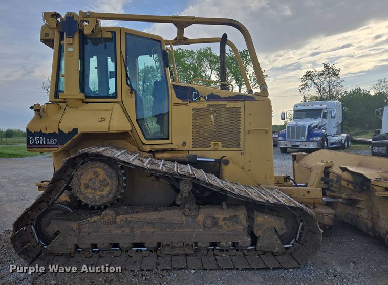image for item DP6334 2006 Caterpillar D5N LGP dozer