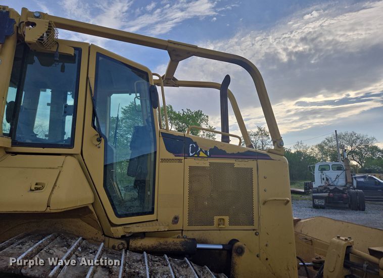 image for item DP6334 2006 Caterpillar D5N LGP dozer