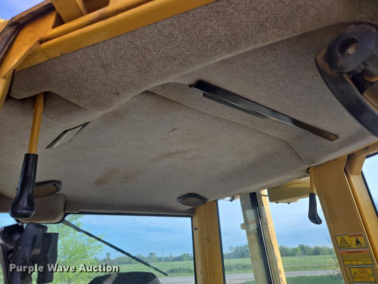 image for item DP6334 2006 Caterpillar D5N LGP dozer