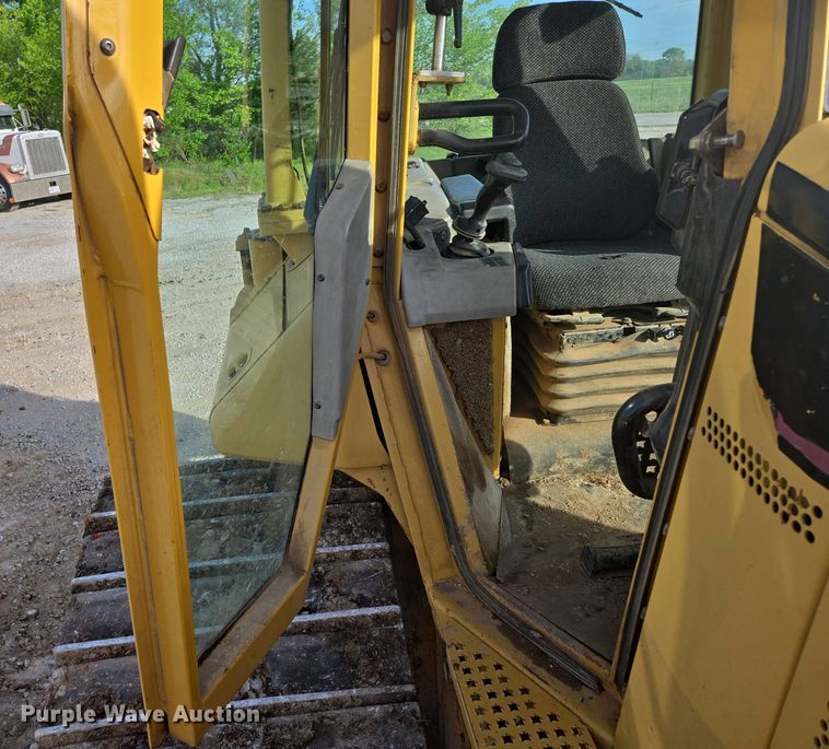 image for item DP6334 2006 Caterpillar D5N LGP dozer