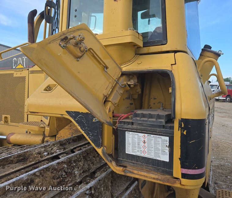 image for item DP6334 2006 Caterpillar D5N LGP dozer