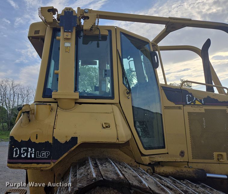image for item DP6334 2006 Caterpillar D5N LGP dozer