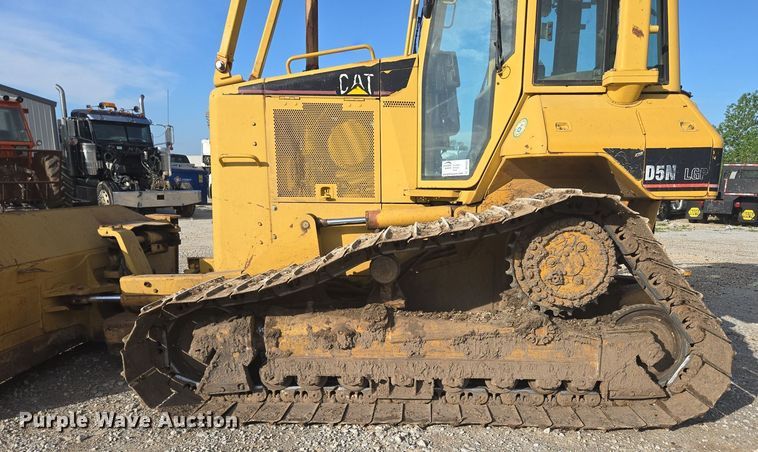 image for item DP6334 2006 Caterpillar D5N LGP dozer