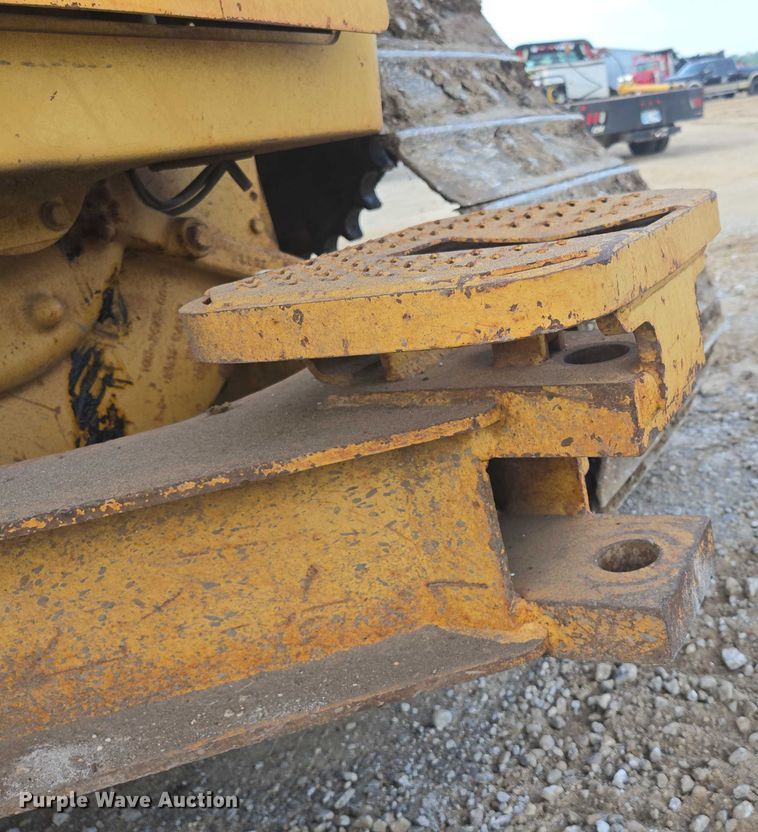 image for item DP6334 2006 Caterpillar D5N LGP dozer
