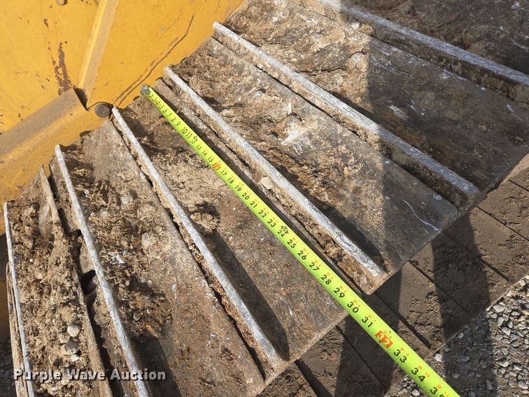 image for item DP6334 2006 Caterpillar D5N LGP dozer