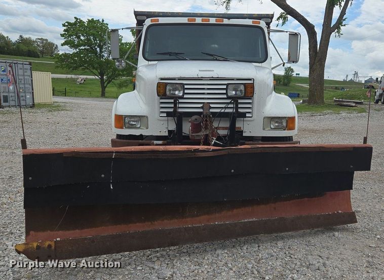 image for item DP6362 1991 International 4700 dump truck