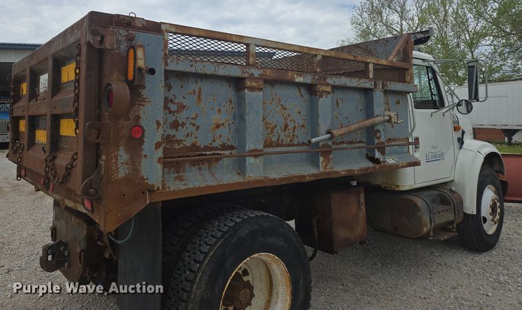 image for item DP6362 1991 International 4700 dump truck