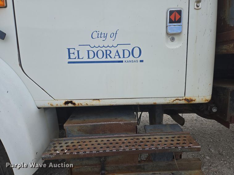 image for item DP6362 1991 International 4700 dump truck