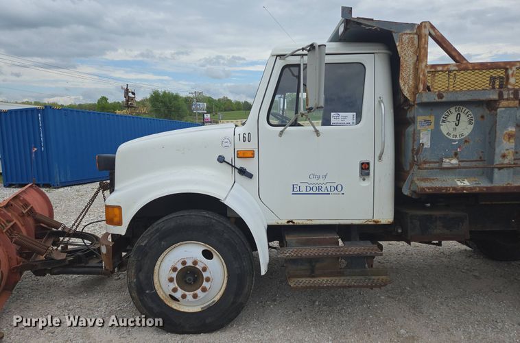 image for item DP6362 1991 International 4700 dump truck