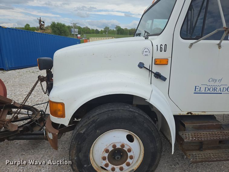 image for item DP6362 1991 International 4700 dump truck