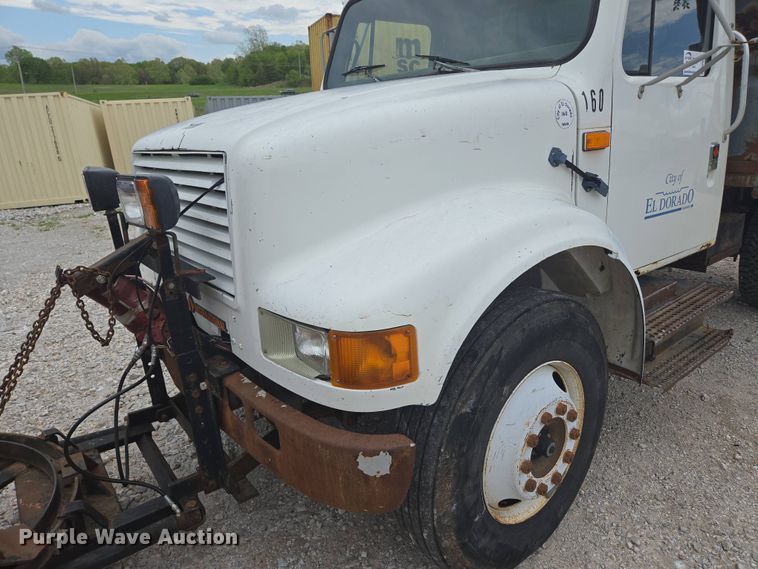 image for item DP6362 1991 International 4700 dump truck