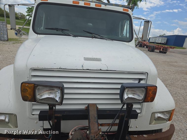 image for item DP6362 1991 International 4700 dump truck