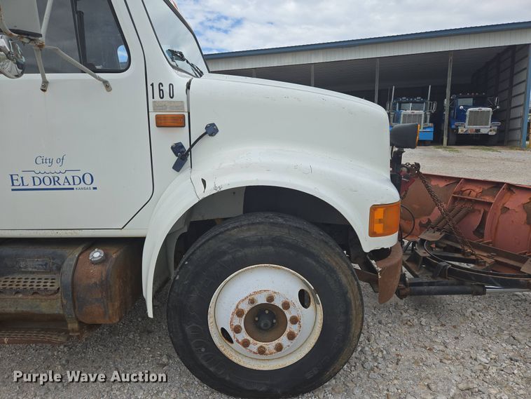 image for item DP6362 1991 International 4700 dump truck