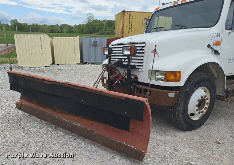 image for item DP6362 1991 International 4700 dump truck