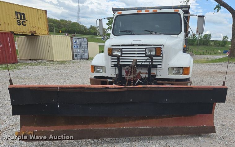 image for item DP6362 1991 International 4700 dump truck