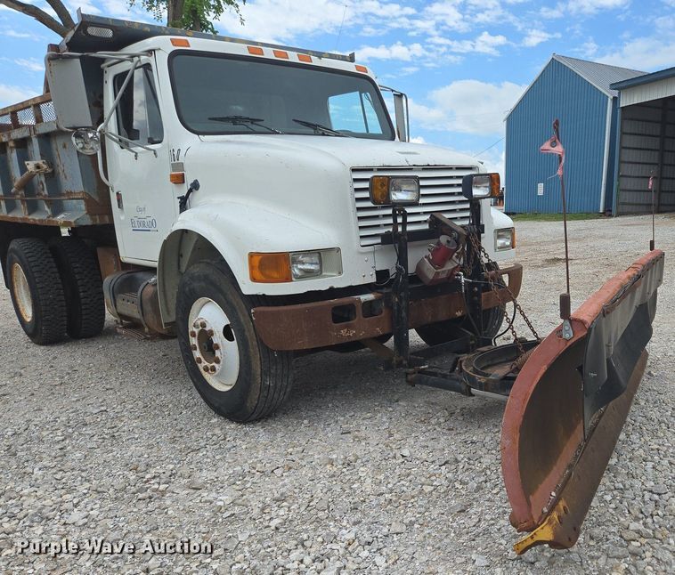 image for item DP6362 1991 International 4700 dump truck