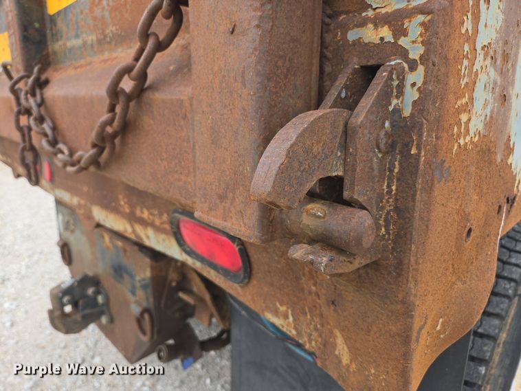 image for item DP6362 1991 International 4700 dump truck