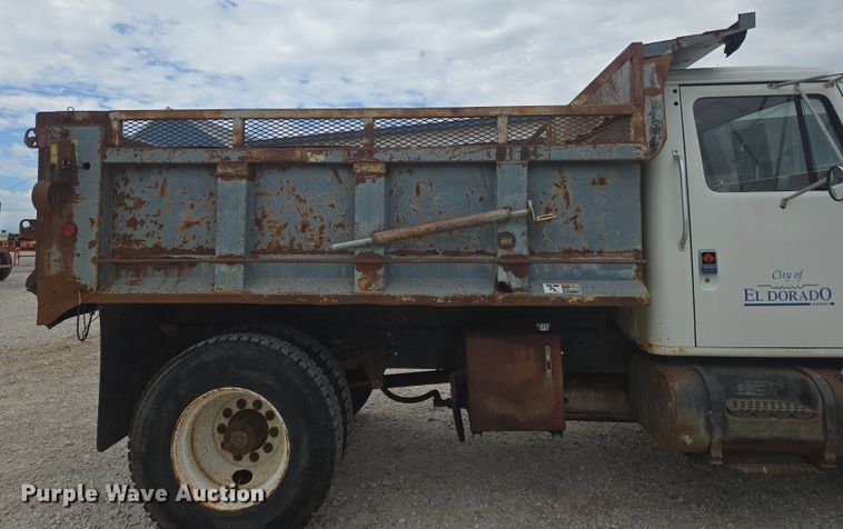 image for item DP6362 1991 International 4700 dump truck