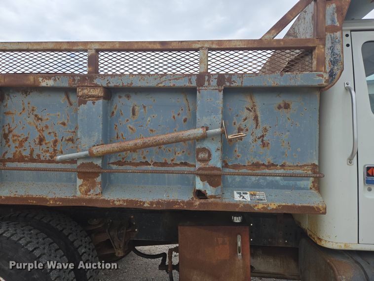 image for item DP6362 1991 International 4700 dump truck