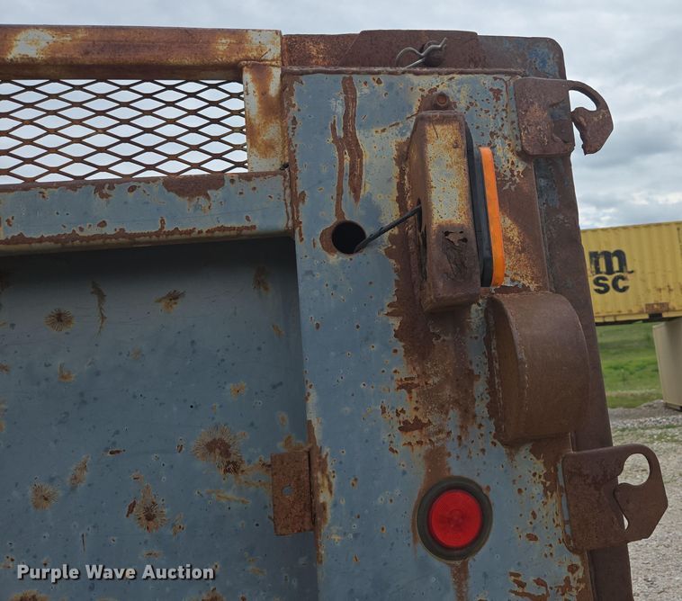image for item DP6362 1991 International 4700 dump truck