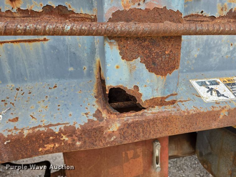 image for item DP6362 1991 International 4700 dump truck