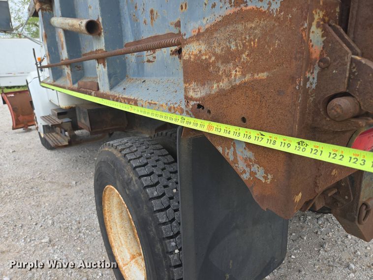 image for item DP6362 1991 International 4700 dump truck