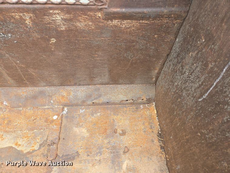 image for item DP6362 1991 International 4700 dump truck