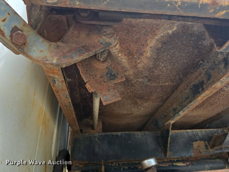 image for item DP6362 1991 International 4700 dump truck