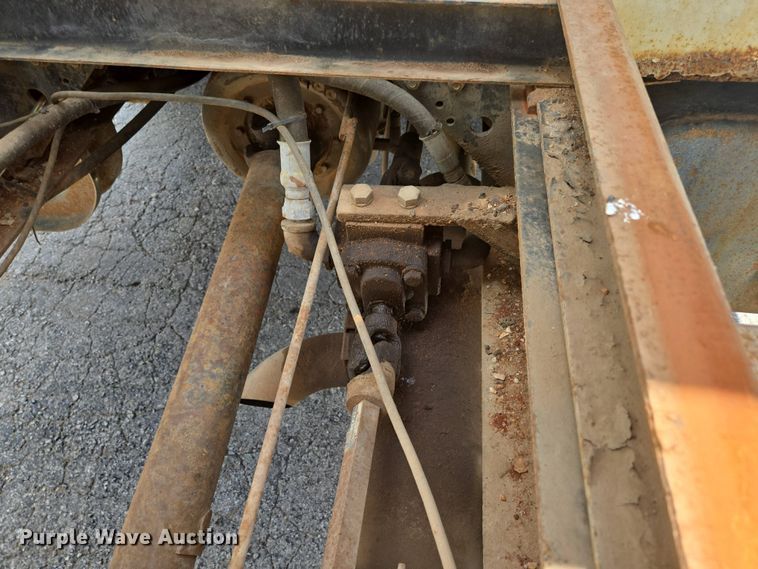 image for item DP6362 1991 International 4700 dump truck