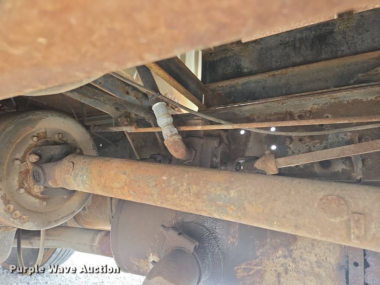 image for item DP6362 1991 International 4700 dump truck