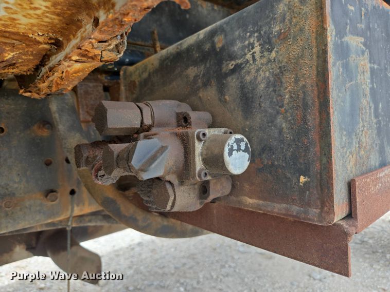 image for item DP6362 1991 International 4700 dump truck