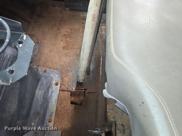 image for item DP6362 1991 International 4700 dump truck