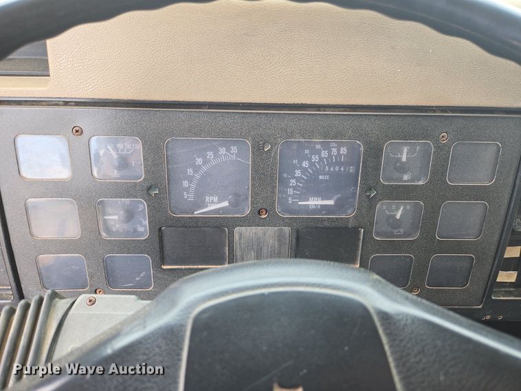 image for item DP6362 1991 International 4700 dump truck