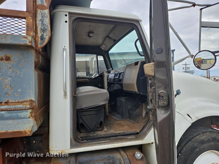 image for item DP6362 1991 International 4700 dump truck
