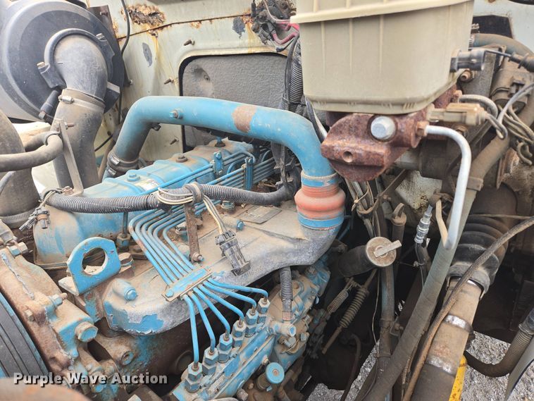 image for item DP6362 1991 International 4700 dump truck