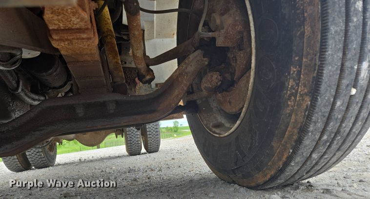 image for item DP6362 1991 International 4700 dump truck