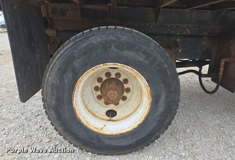 image for item DP6362 1991 International 4700 dump truck