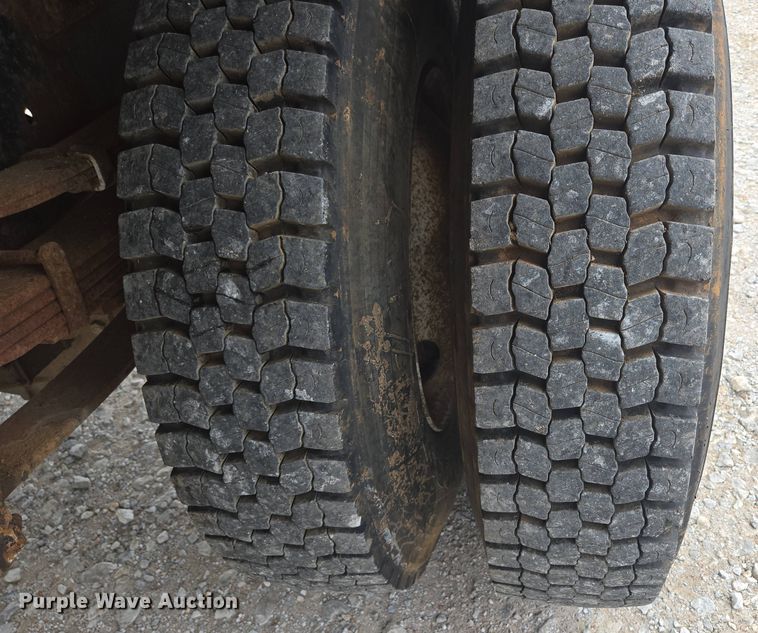 image for item DP6362 1991 International 4700 dump truck