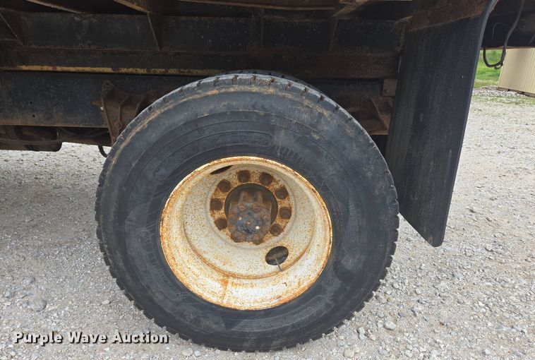 image for item DP6362 1991 International 4700 dump truck