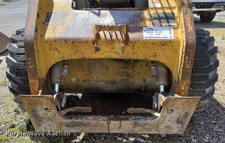 image for item DP6372 2004 Caterpillar 236 skid steer loader